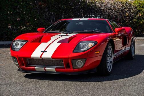 2005 Ford GT Base 2dr Coupe