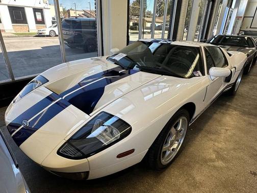 2005 Ford GT Base 2dr Coupe
