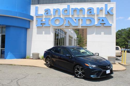 2020 Toyota Camry SE