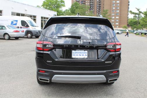 2025 Honda Pilot Touring
