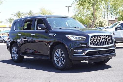 2022 INFINITI QX80 Luxe