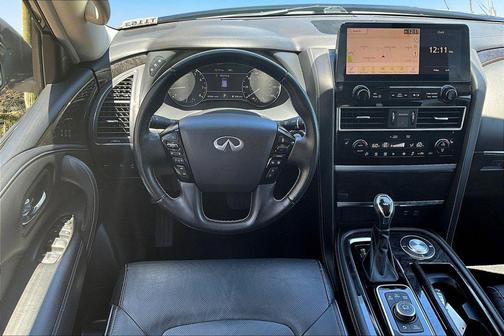2022 INFINITI QX80 Luxe