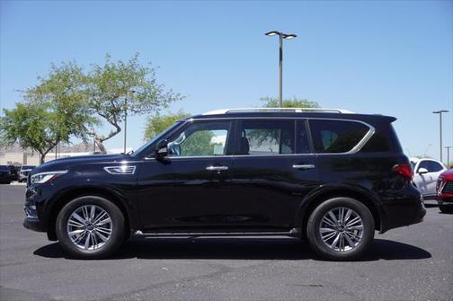 2022 INFINITI QX80 Luxe