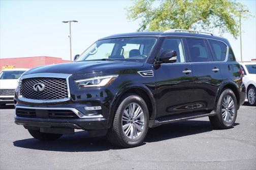 2022 INFINITI QX80 Luxe