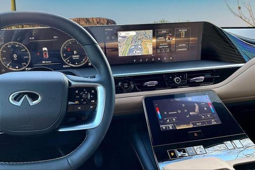 2025 INFINITI QX80 Luxe