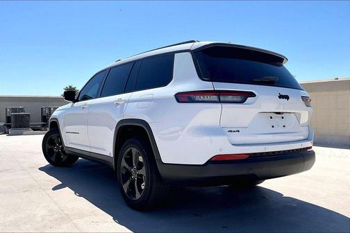 Bright White Clearcoat 2024 Jeep Grand Cherokee L Altitude