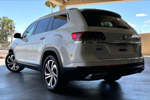 Oryx White Pearl 2021 Volkswagen Atlas 3.6L SEL Premium