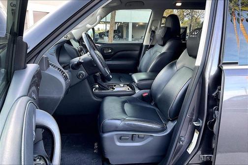 2023 INFINITI QX80 Luxe