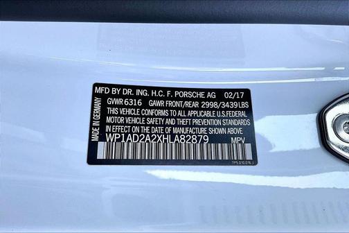 Carrara White Metallic 2017 Porsche Cayenne GTS