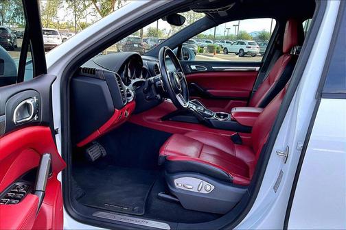 Carrara White Metallic 2017 Porsche Cayenne GTS