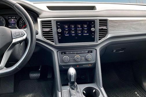 Pure White 2020 Volkswagen Atlas Cross Sport 2.0T SE w/Technology
