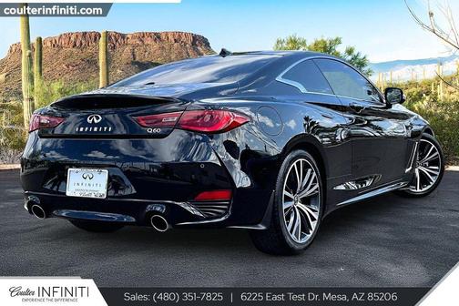 2022 INFINITI Q60 LUXE