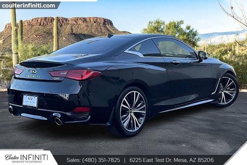 2022 INFINITI Q60 LUXE