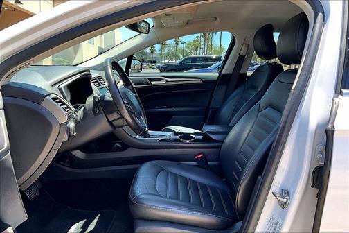 Oxford White 2016 Ford Fusion SE