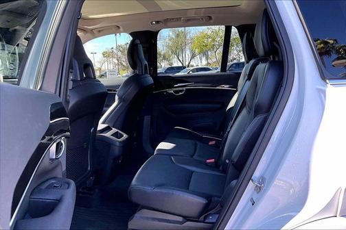 2018 Volvo XC90 T5 Momentum