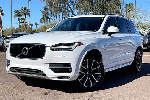 2018 Volvo XC90 T5 Momentum