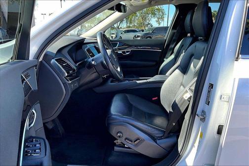 2018 Volvo XC90 T5 Momentum