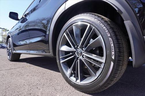 2025 INFINITI QX55 LUXE