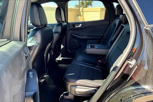 2024 Ford Escape ST-Line Select