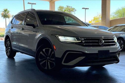 Pure White 2022 Volkswagen Tiguan 2.0T S