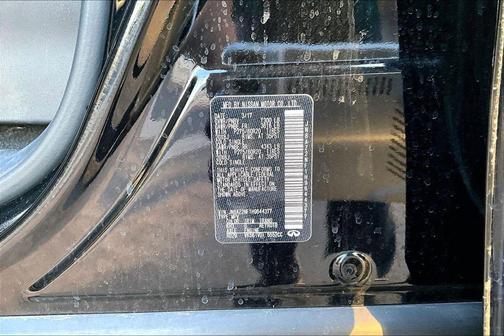 Black Obsidian 2017 INFINITI QX80 Base