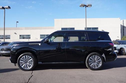 2025 INFINITI QX80 Luxe