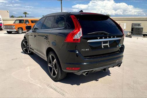 2016 Volvo XC60 T6 R-Design Platinum
