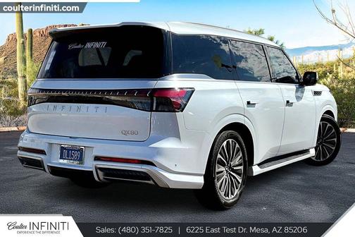 2025 INFINITI QX80 Luxe