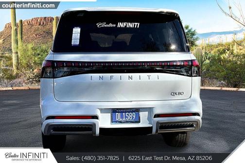 2025 INFINITI QX80 Luxe