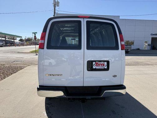 2025 Chevrolet Express 2500 RWD 2500 Regular Wheelbase WT