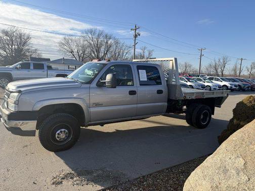2005 Chevrolet Silverado 3500 LS Crew Cab
