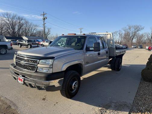 2005 Chevrolet Silverado 3500 LS Crew Cab