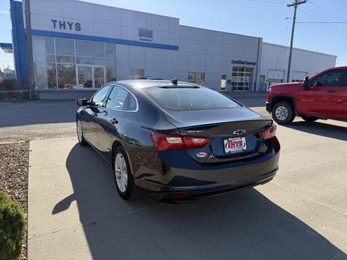2017 Chevrolet Malibu 1LT