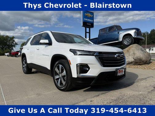 2023 Chevrolet Traverse LT Leather