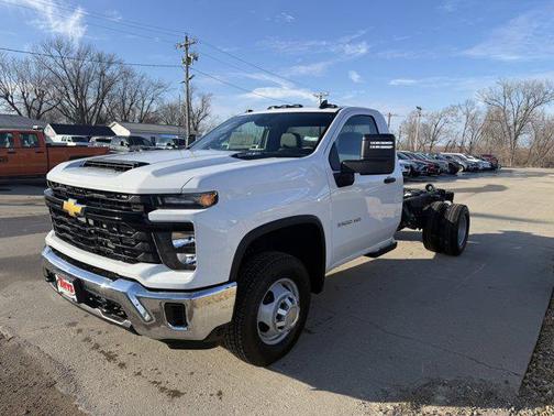 2025 Chevrolet Silverado 3500 WT