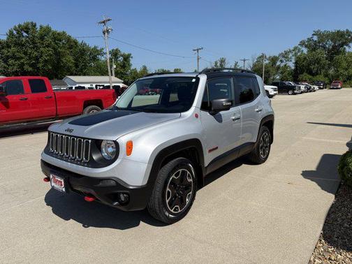 2016 Jeep Renegade Trailhawk