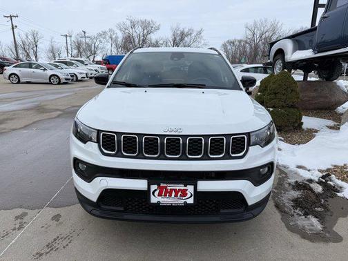 2024 Jeep Compass Latitude Lux