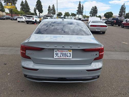 2024 Volvo S60 B5 Core Dark Theme