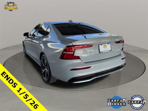 2024 Volvo S60 B5 Core Dark Theme