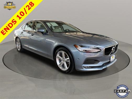 2017 Volvo S90 T5 Momentum