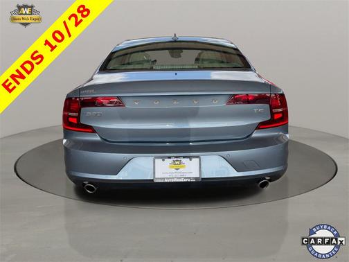 2017 Volvo S90 T5 Momentum