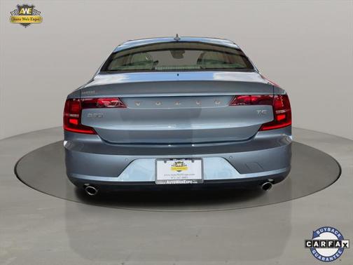 2017 Volvo S90 T5 Momentum