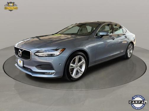 2017 Volvo S90 T5 Momentum