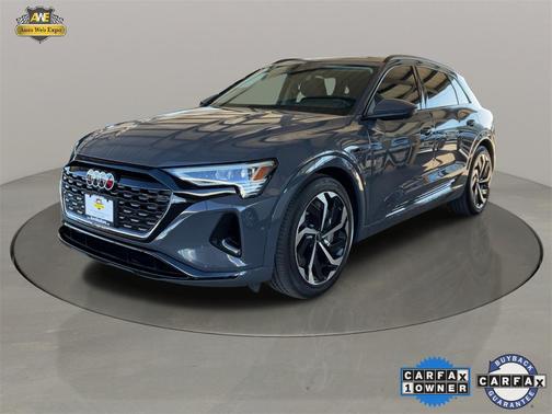 2024 Audi Q8 e-tron Premium Plus