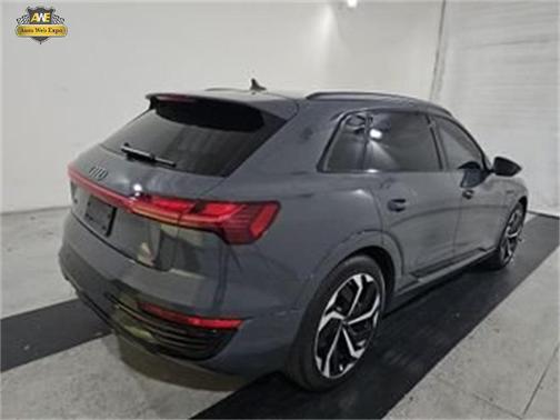 2024 Audi Q8 e-tron Premium Plus