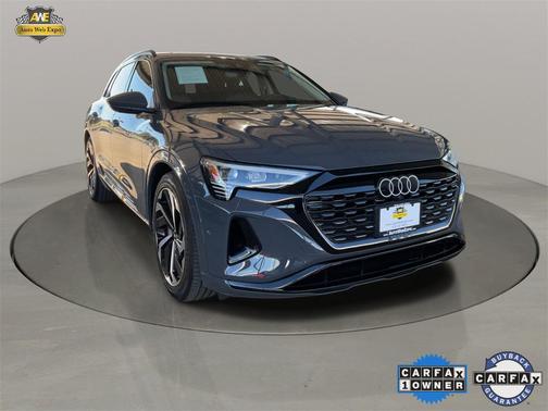 2024 Audi Q8 e-tron Premium Plus