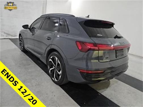 2024 Audi Q8 e-tron Premium Plus