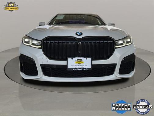 2022 BMW 740 i