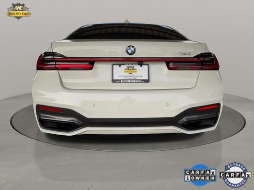 2022 BMW 740 i