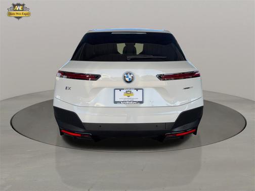 2025 BMW iX xDrive50